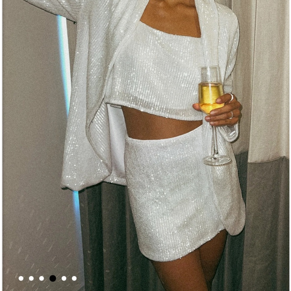 SHOW ME YOUR MUMU All Night Skort White Sequins M NWT in packaging